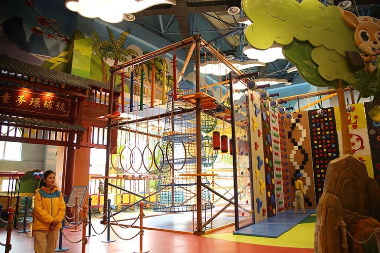 indoor climbing structure